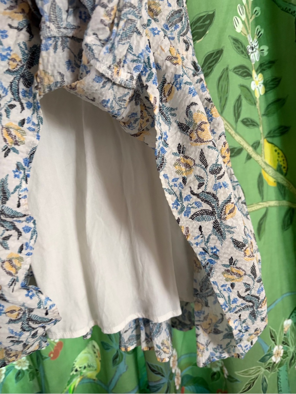En Saison Floral Puff-Sleeve Midi Dress in Blue, Yellow, Cream - Picture 3 of 8